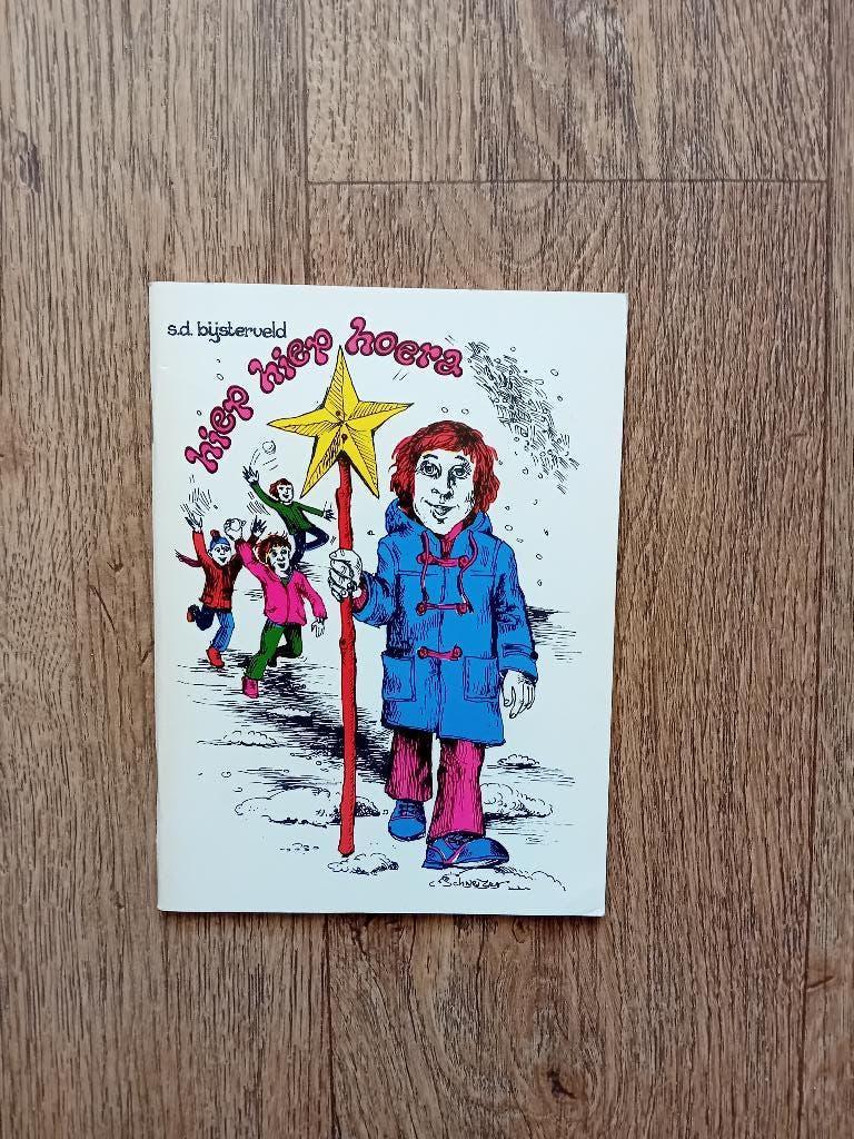 Boekje - Hiep Hiep Hoera, Ophalen of Verzenden, Gelezen, Fictie algemeen
