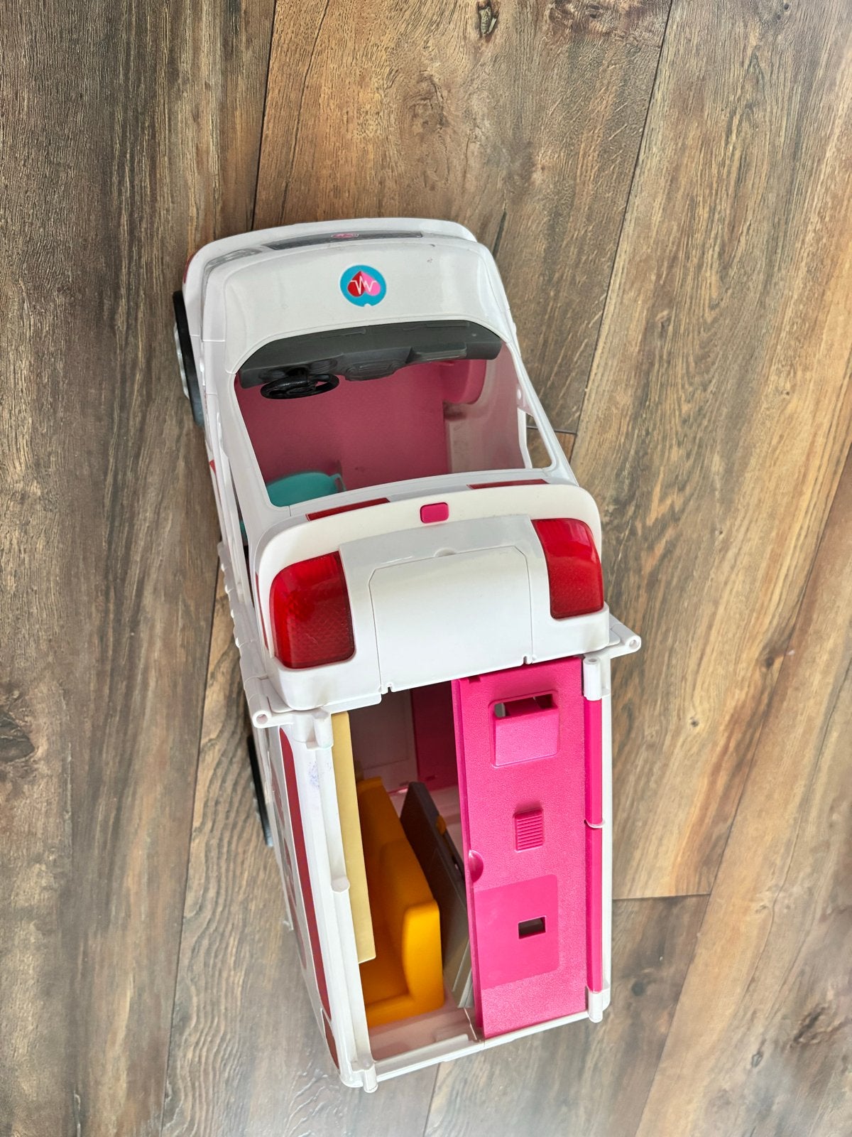 Barbie Ambulance Speelset (er ontbreekt een roze dakpaneel), Ophalen of Verzenden, Gebruikt, Jongen of Meisje