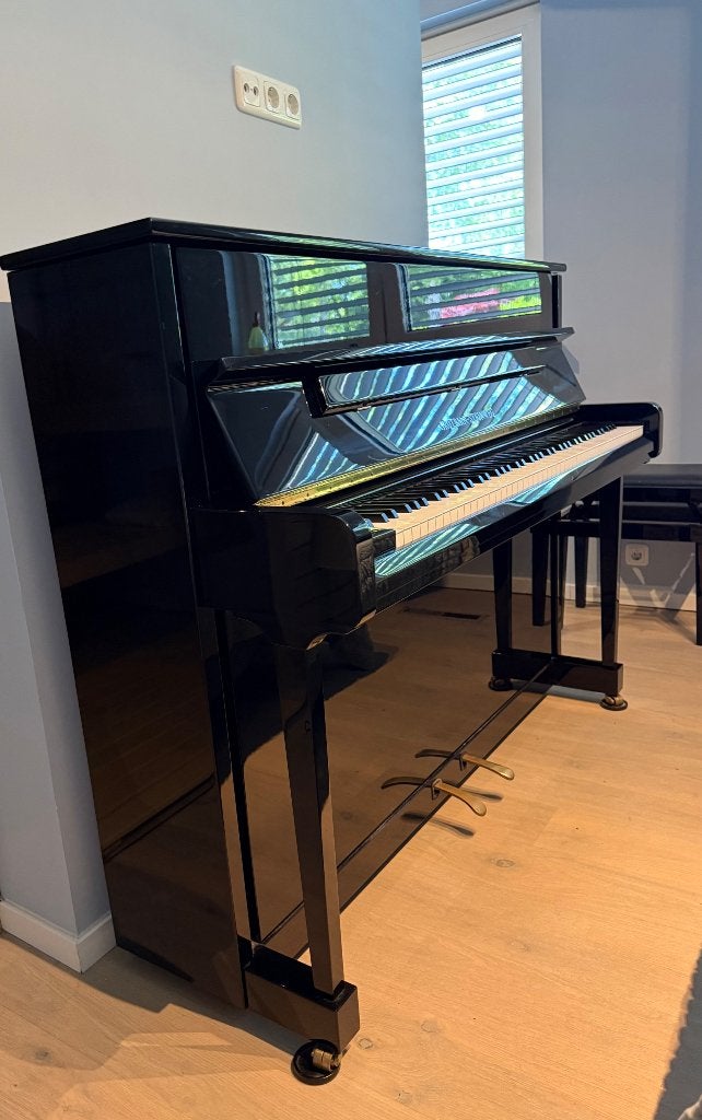 Piano Grotrian Steinweg 118 Carat 2005, Muziek en Instrumenten, Piano's, Zo goed als nieuw, Piano, Zwart, Hoogglans, Ophalen