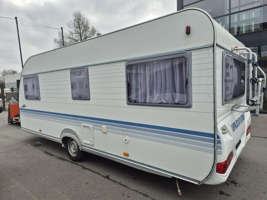 Adria 542PU Enkele bedden, rondzit, mover, Airco & voortent, Ringverwarming, Rondzit, Stikkenweg. 62
7021 BN  Zelhem, NL, Bedrijf