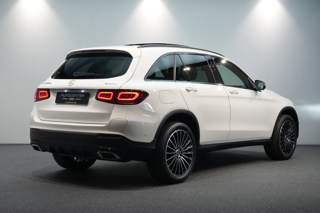 Mercedes-Benz GLC 300e 4MATIC AMG ✅ 20" LM ✅ PANO ✅ ME, Automaat, 12 maanden, Gebruikt, Zwart