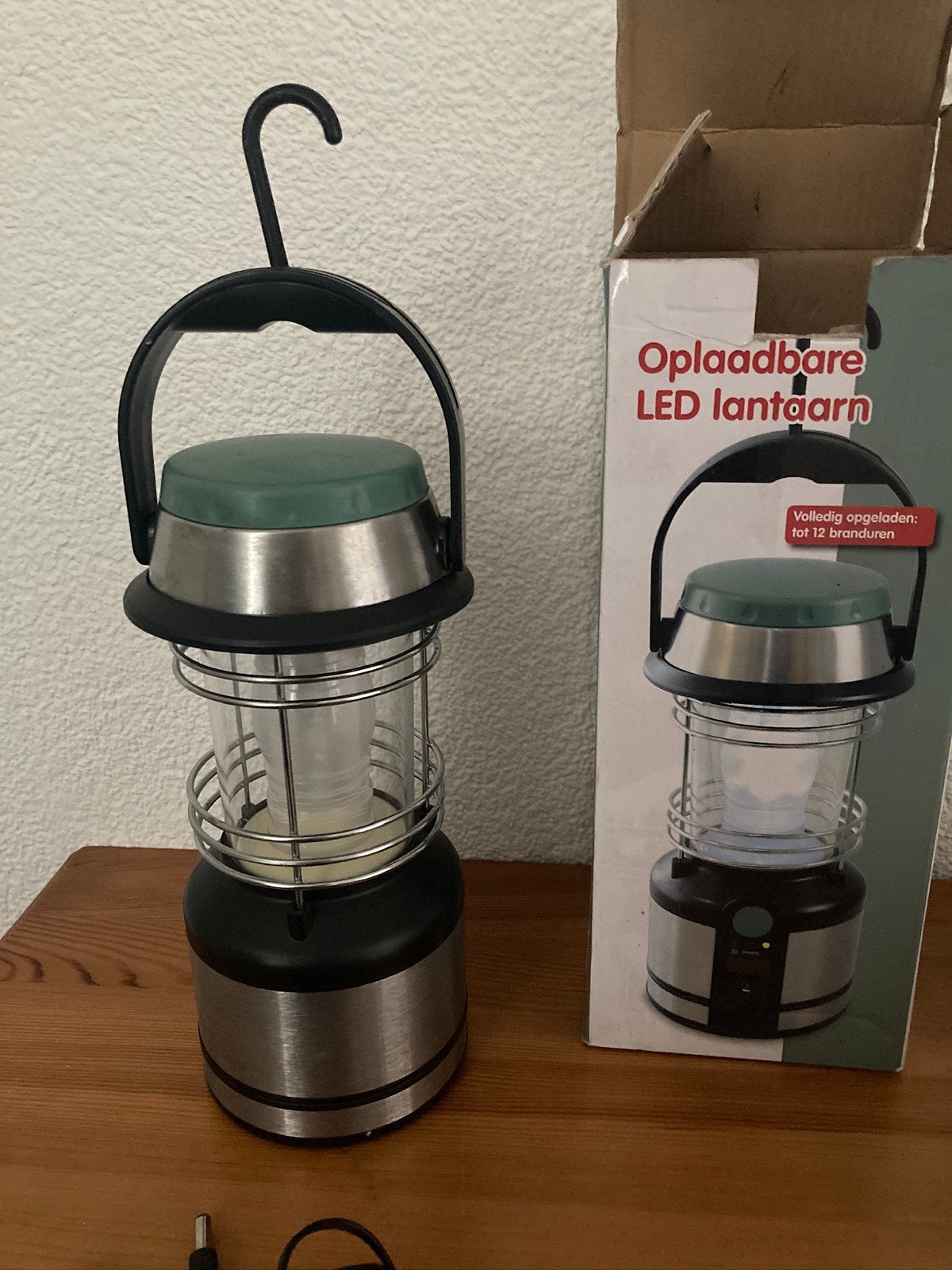 Oplaadbare kampeerlamp, Ophalen of Verzenden, Gebruikt