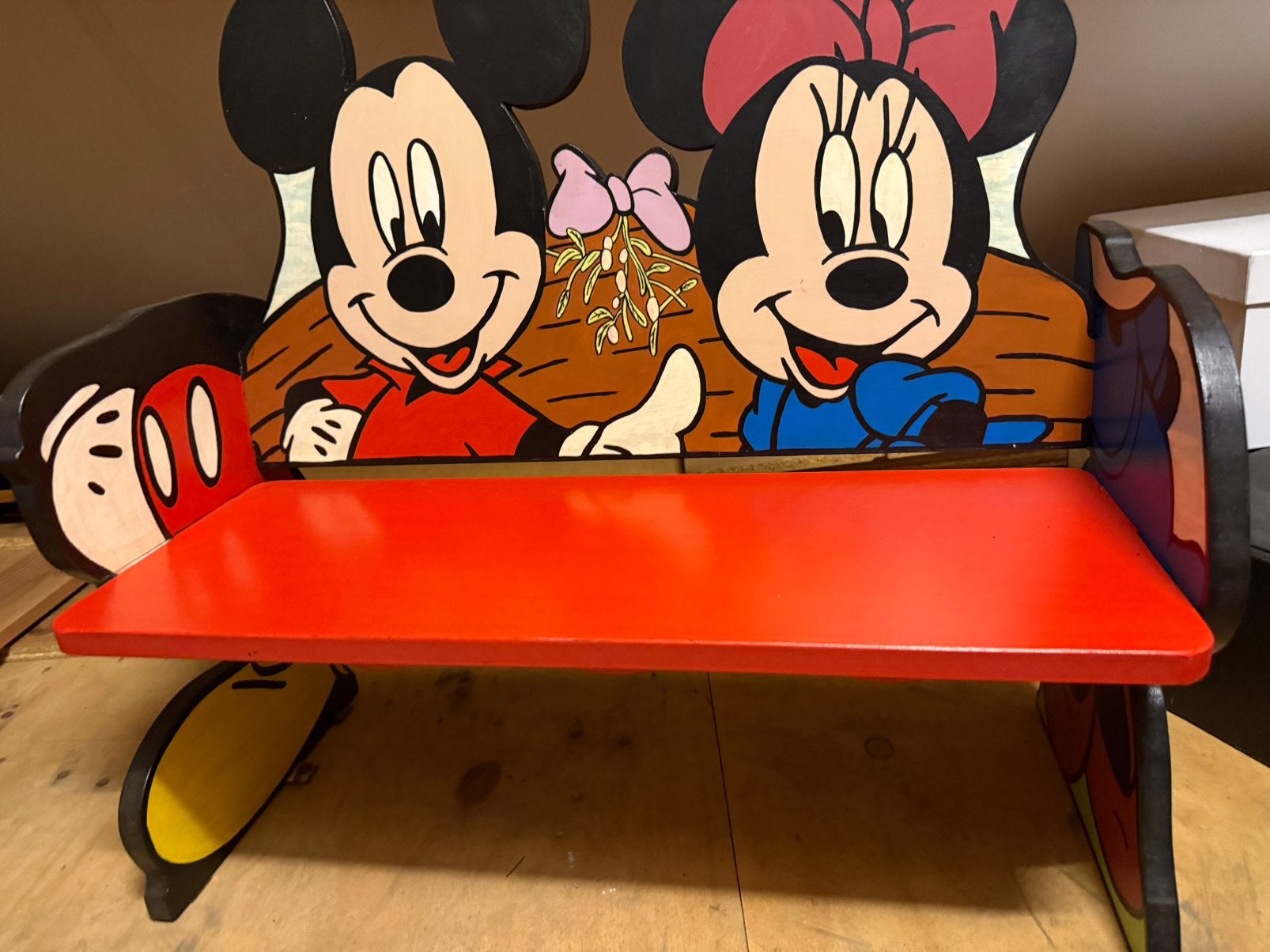 Unieke kindertafel en bankje Mickey en Minnie Mouse, Ophalen, Zo goed als nieuw, Tafel