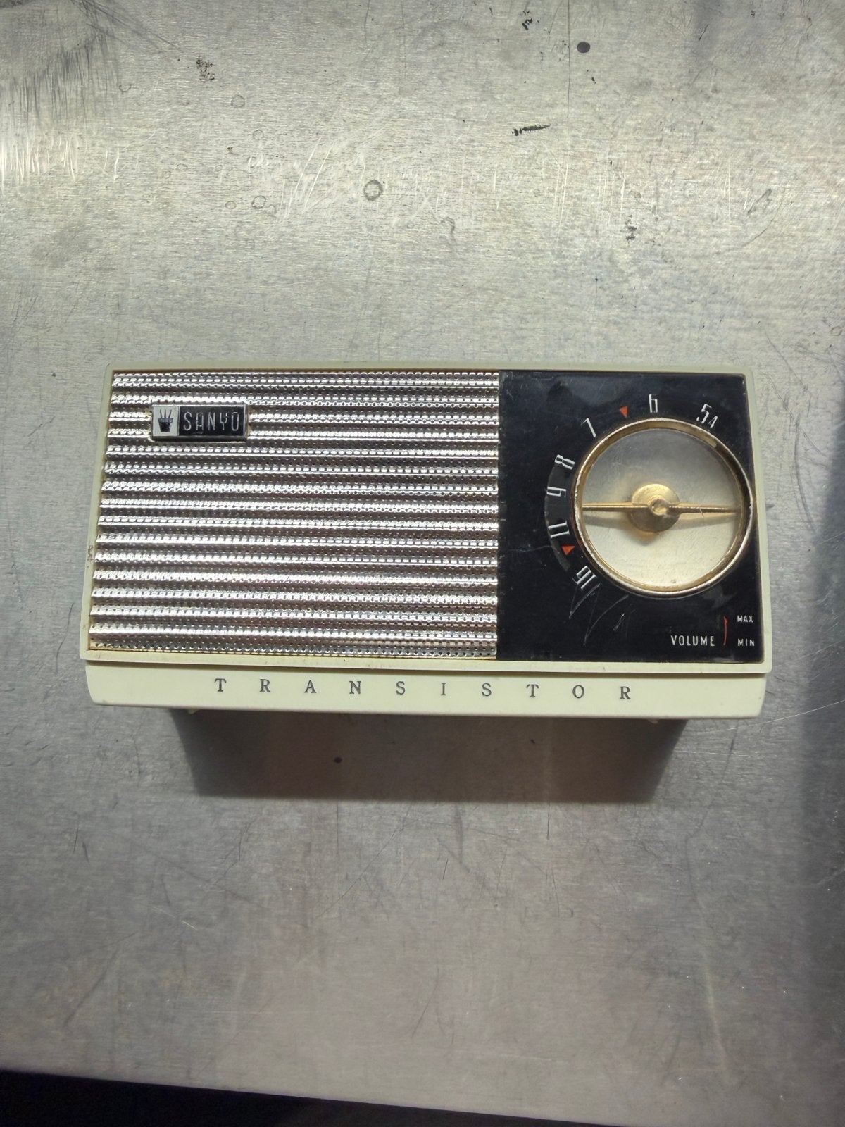 Vintage Sanyo Model 6C-17 Transistor Radio, Ophalen of Verzenden, Gebruikt, Transistorradio