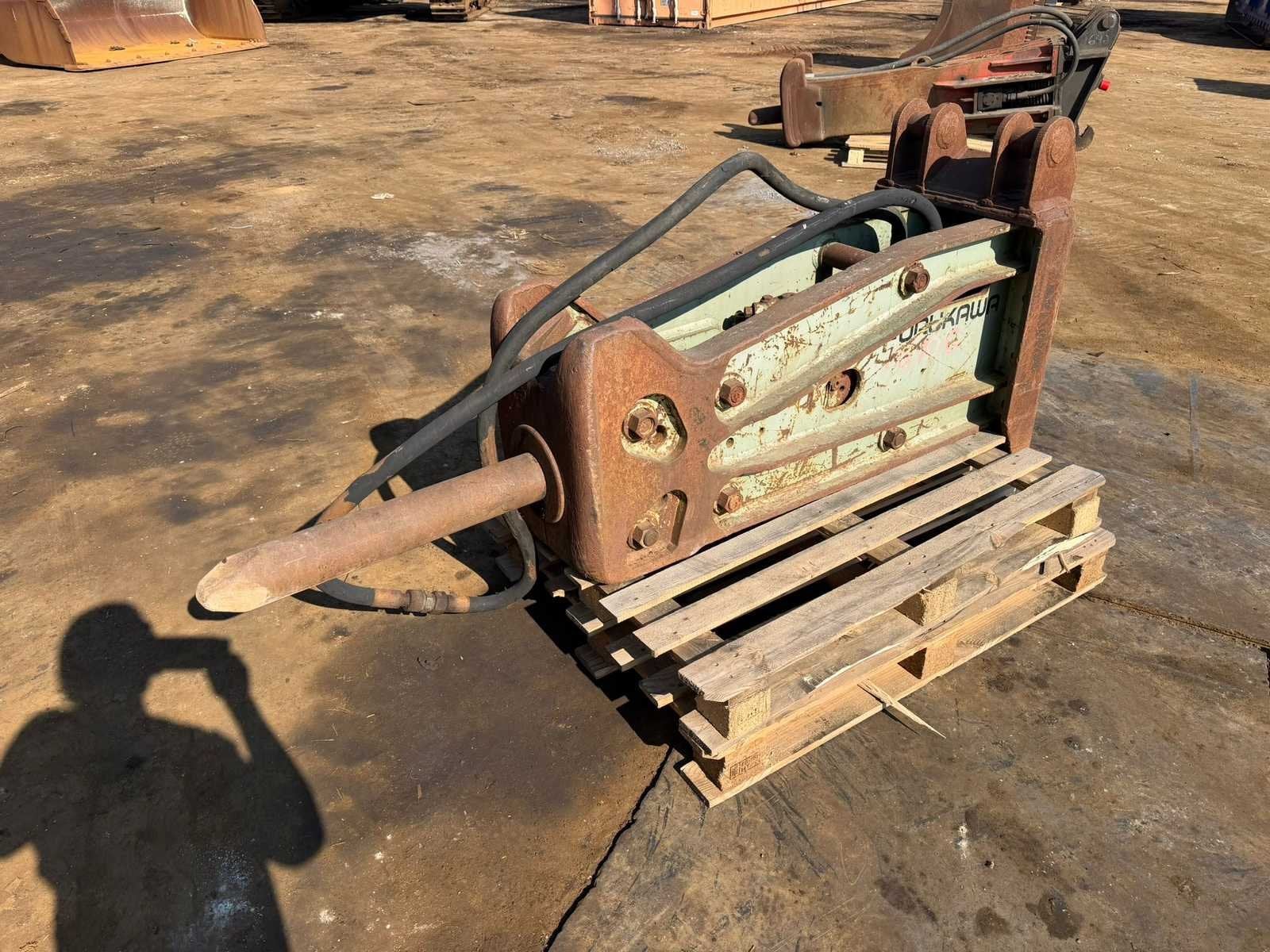 Furukawa 15/20 Tons hamer voor graafmachine, Zakelijke goederen, Graaflaadcombinatie