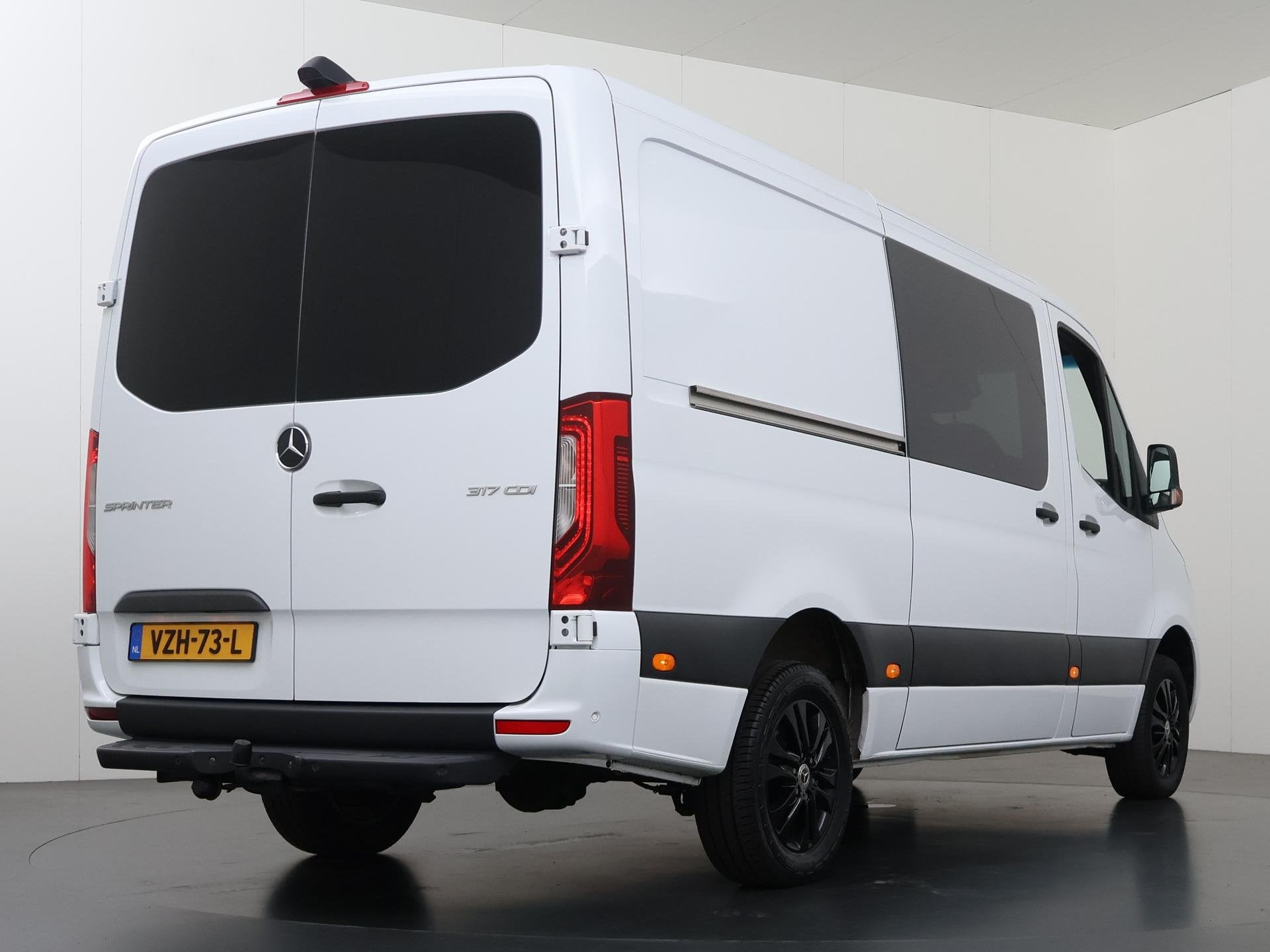 Mercedes-Benz Sprinter 317 CDI | Aut. | L2 H1 | Dubbele Cabi, Auto's, Automaat, Gebruikt, Euro 6, 4 cilinders