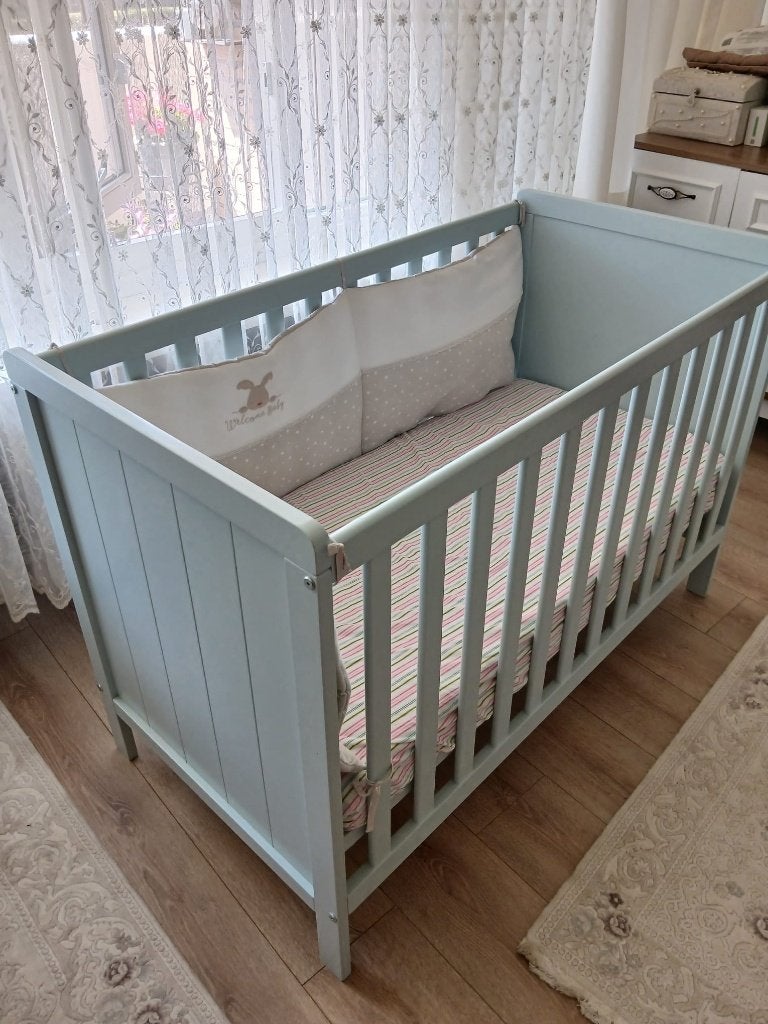 Ledikant mint groen, Kinderen en Baby's, Babywiegjes en Ledikanten, Ophalen, Zo goed als nieuw, Ledikant