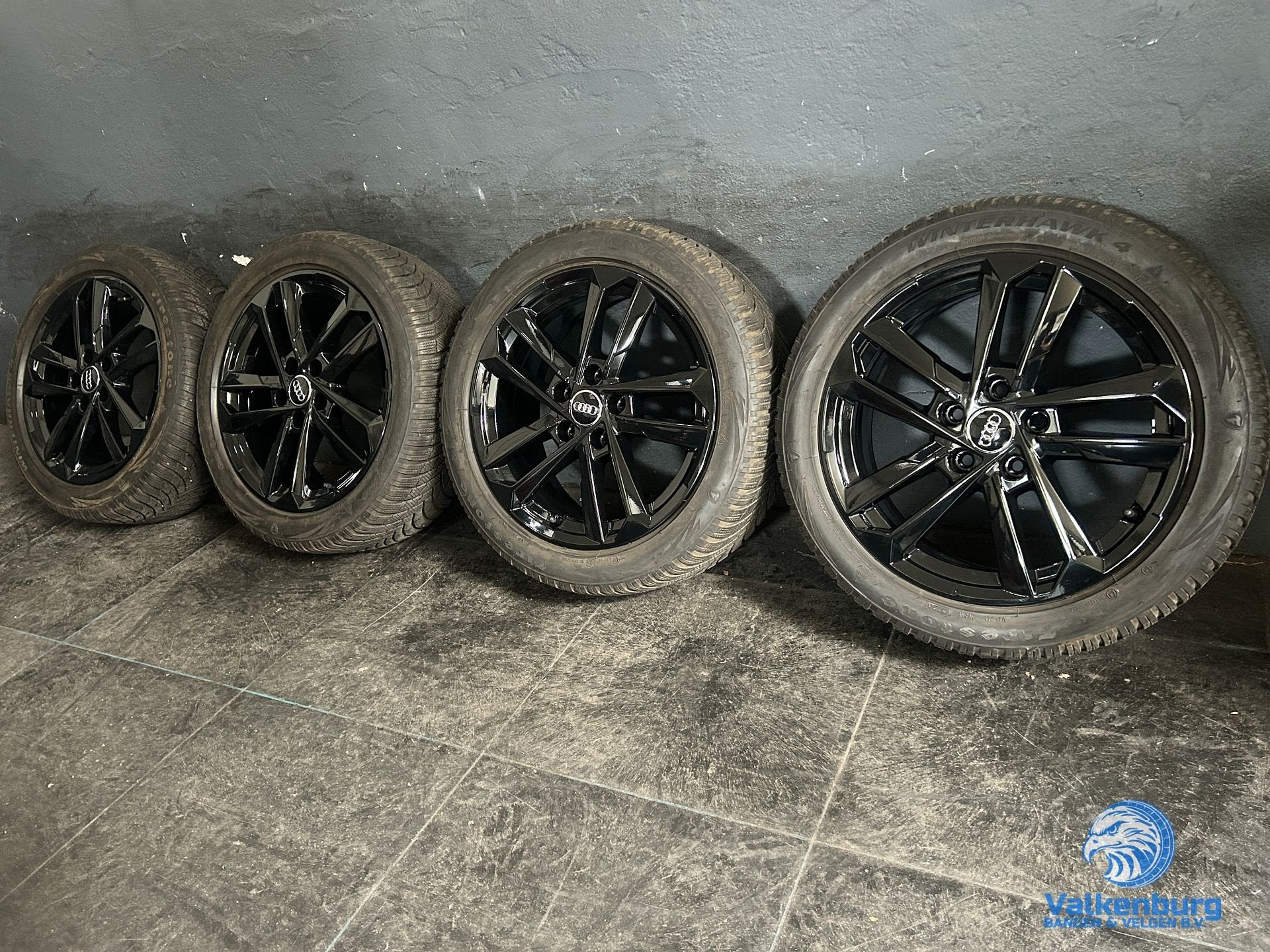 7mm! Originele Audi A3 8Y 17 inch zwarte velgen 5x112 winter, Auto-onderdelen, Gebruikt, -, -, Banden en Velgen