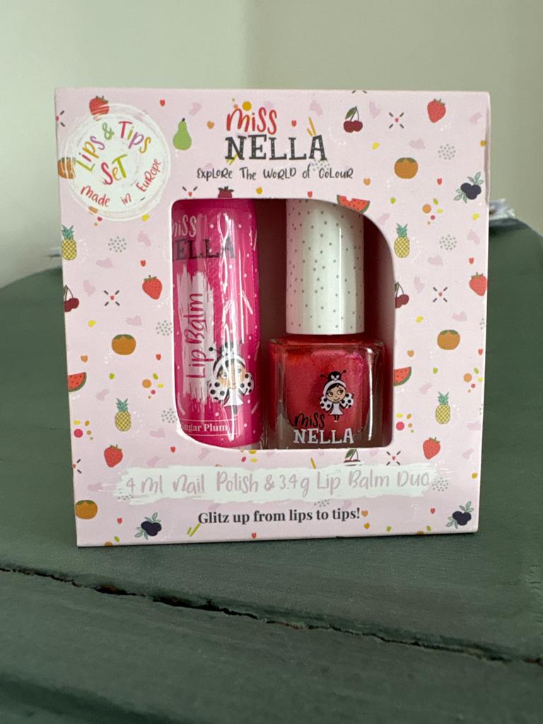 Miss Nella Duo Lipbalm Sugar Plum + MN10 Tickle Me Pink, Nieuw, Ophalen of Verzenden, Make-up, Overige kleuren