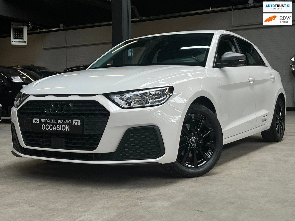 Audi A1 Sportback 35 TFSI Carplay/Cruise/Stoelverw/pdc, Zwart, 4 cilinders, 150 pk, Wit
