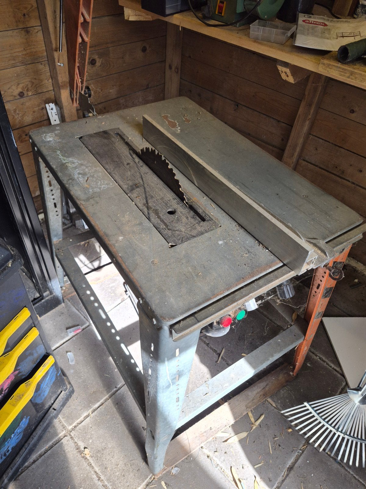 Sterke Lesina TKS 300 H zaagtafel 230V tafelzaag, Doe-het-zelf en Verbouw, Ophalen, Gebruikt, 70 mm of meer, 1200 watt of meer