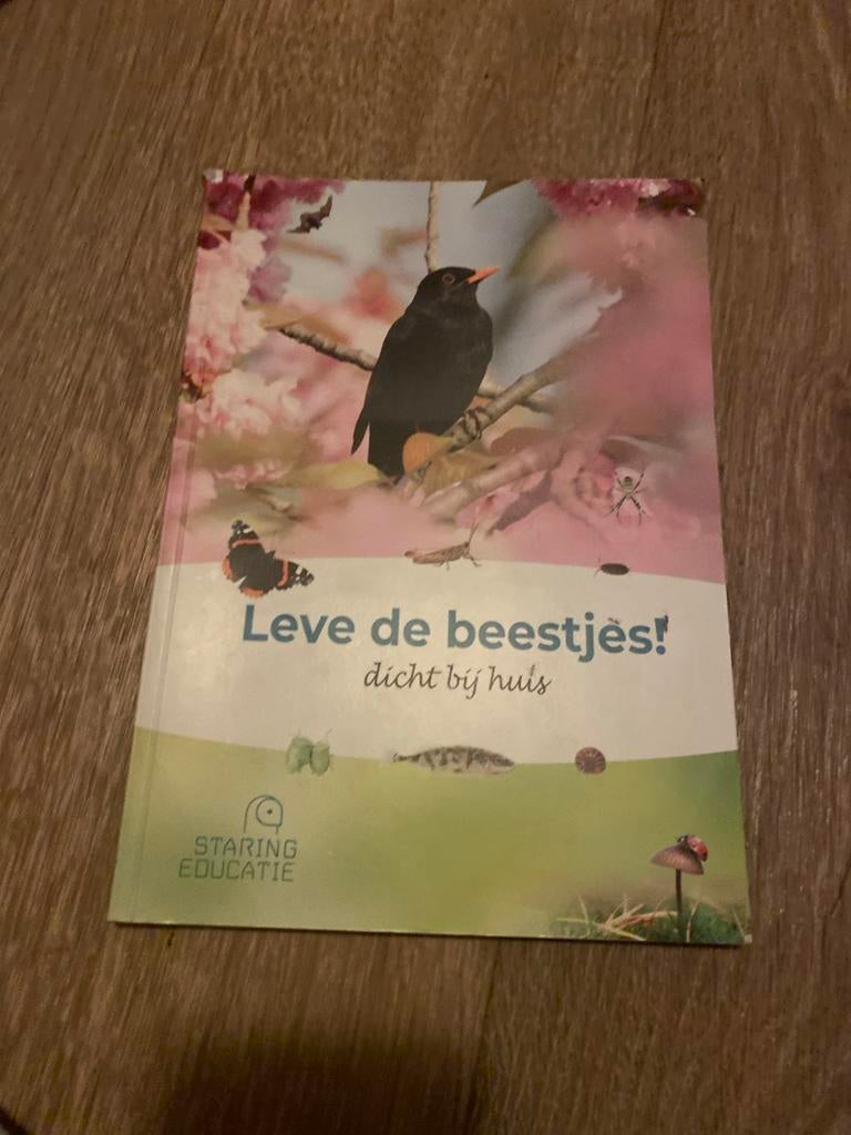 Leve de beestjes! dicht bij huis, Ophalen of Verzenden, Gelezen, Natuur algemeen