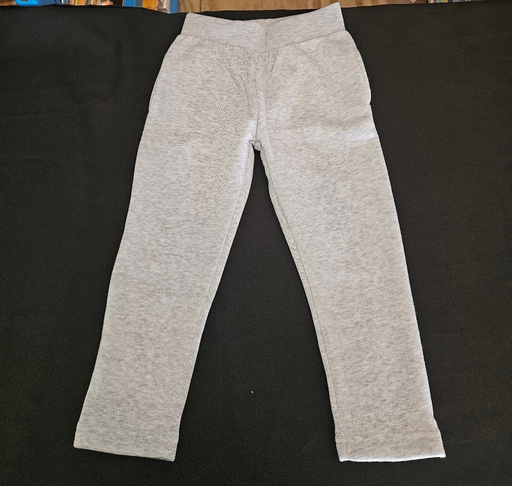 Minnie Mouse joggingpak / huispak grijs maat 104, Disney, Nieuw, Ophalen of Verzenden, A