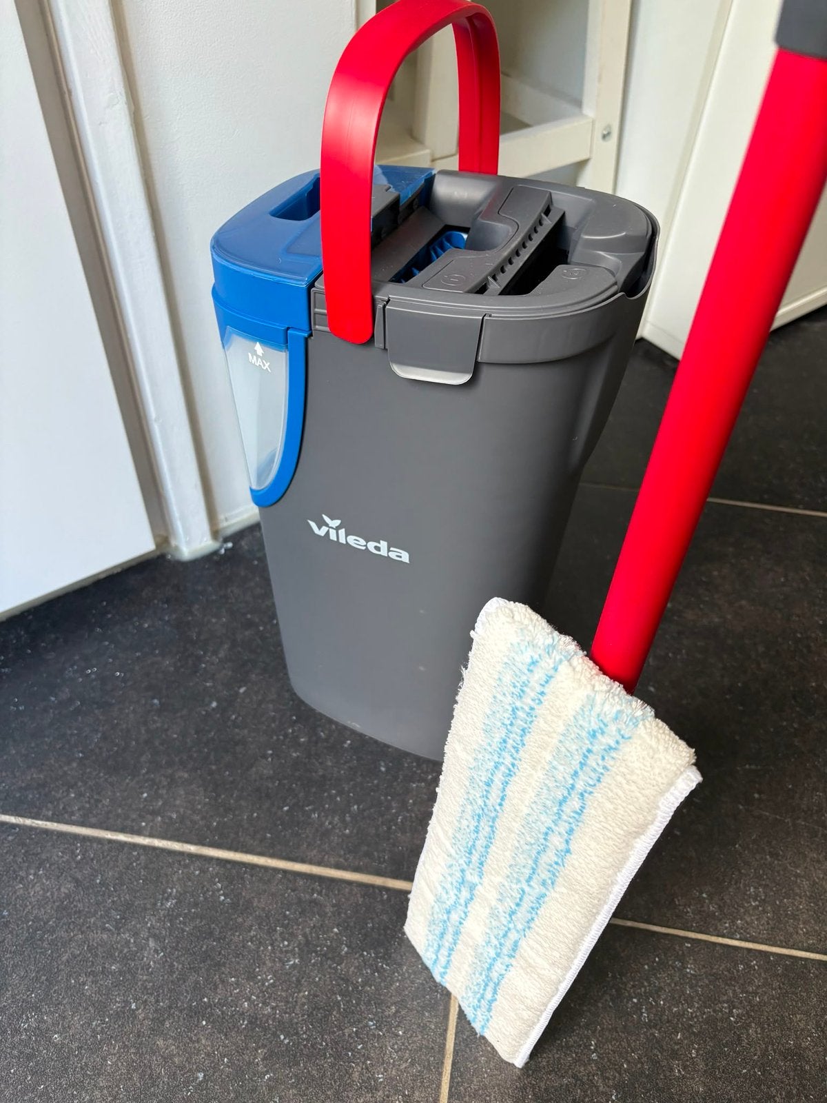 Schoonmaak aangeboden - Friesland, Schoonmaken bedrijfsruimte