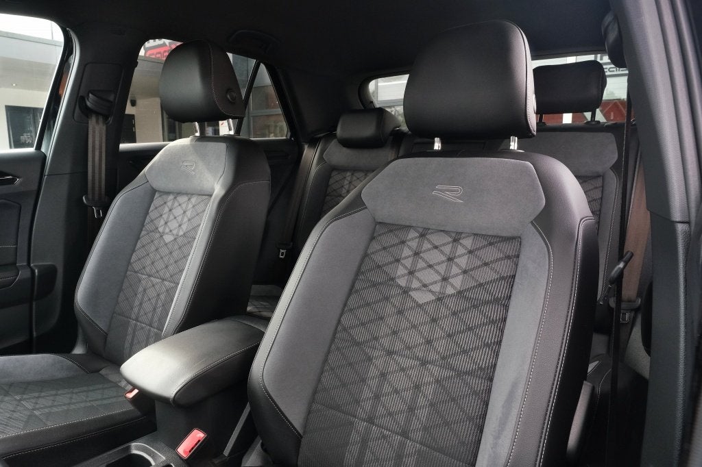 Volkswagen T-Roc 1.5 TSI R-Line (bj 2025, automaat), Automaat, Dealer onderhouden, 4 cilinders, 150 pk