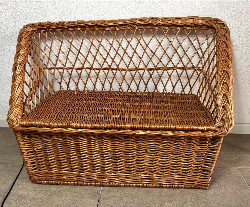 Vintage rotan bankje voor kind met klep opbergruimte, R, Zo goed als nieuw, Rotan, Ophalen