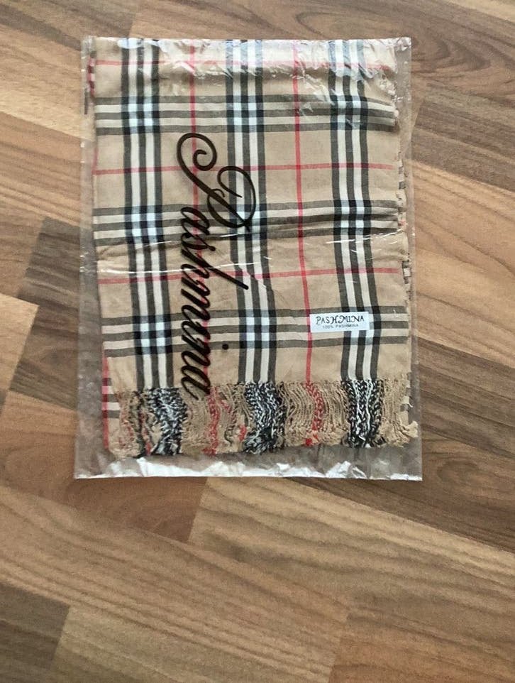 Nieuwe Pashmina sjawl, Burberry, ruit., Ophalen of Verzenden, Nieuw, Sjaal