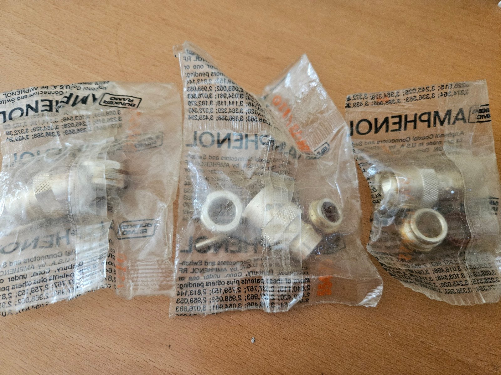 3xAmphenol UG-572/U C-Type Coax Connector NOS, Ophalen of Verzenden, Nieuw, Minder dan 2 meter