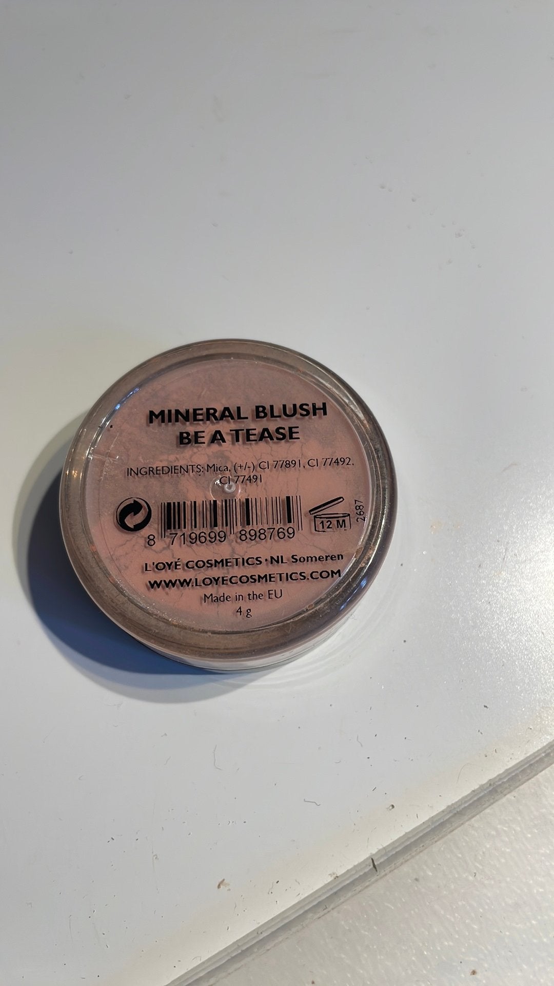 L’oyé mineral blush Be a tease 1x gebruikt, Ophalen of Verzenden, Zo goed als nieuw, Roze, Wangen