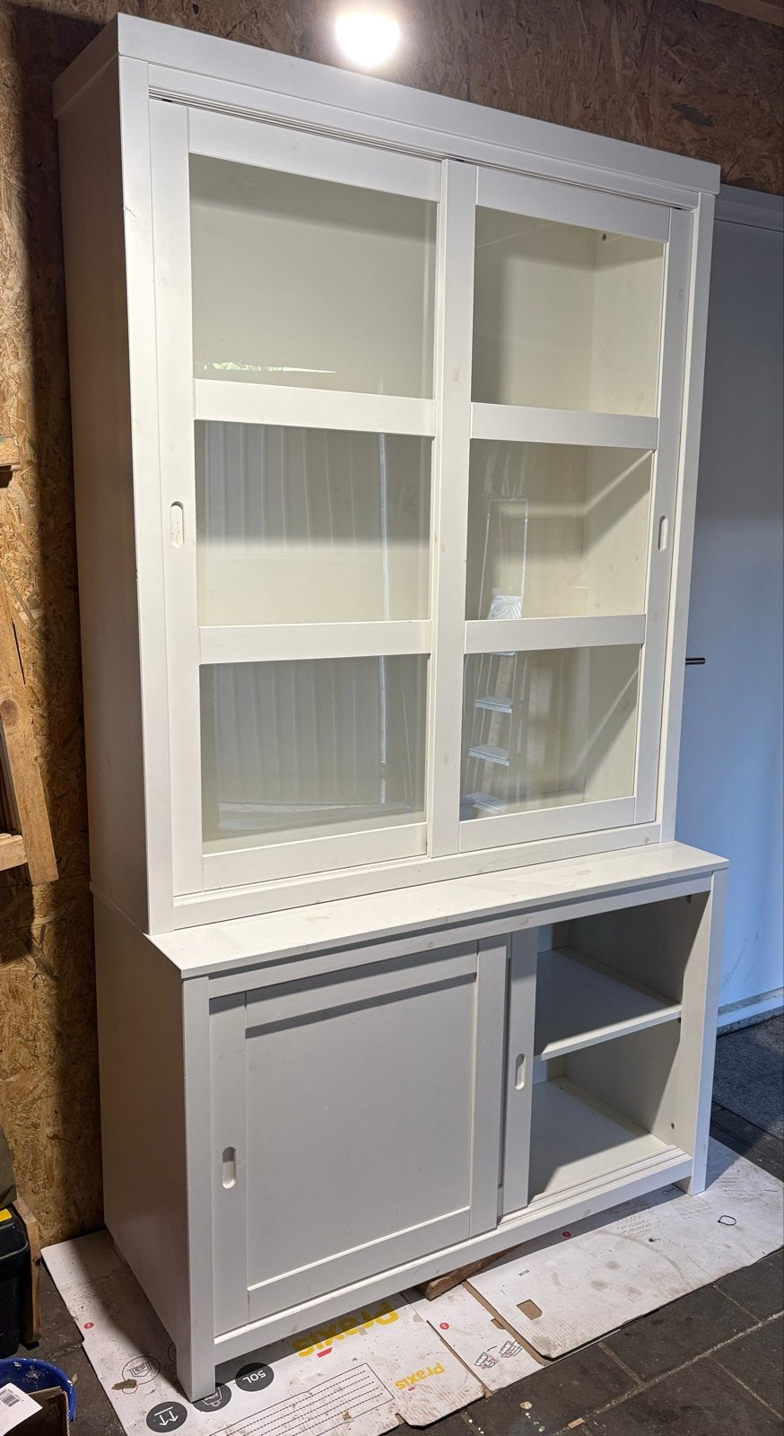 Witte vitrinekast met schuifdeuren 120 breed, Ophalen, Gebruikt
