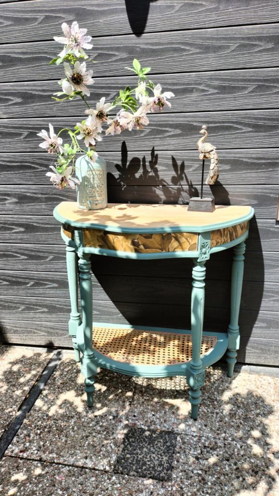 Halfronde sidetable met lade en rotan plankje, Huis en Inrichting, Ophalen, Gebruikt, 55 tot 75 cm, Vintage, Bohemian