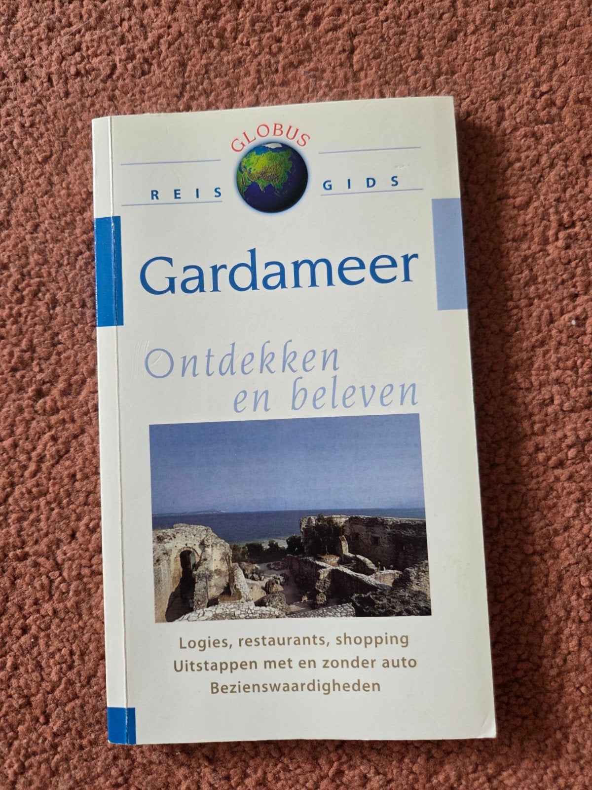 Globus Reisgids Gardameer: Ontdekken en Beleven, Europa, Ophalen of Verzenden, Reisgids of -boek, Gelezen