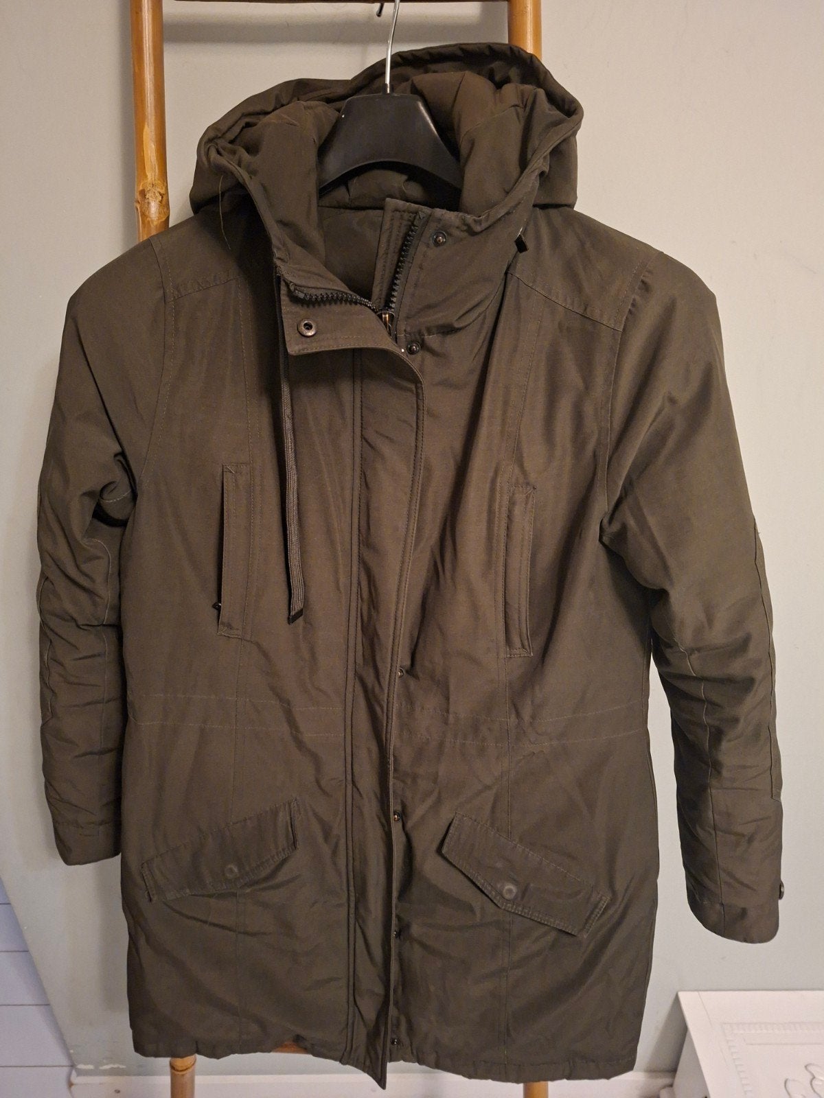 Donkergroene winterjas Bien Blue met ijzerdraad in muts, Maat 38/40 (M), Bien Blue, Ophalen of Verzenden, Gedragen