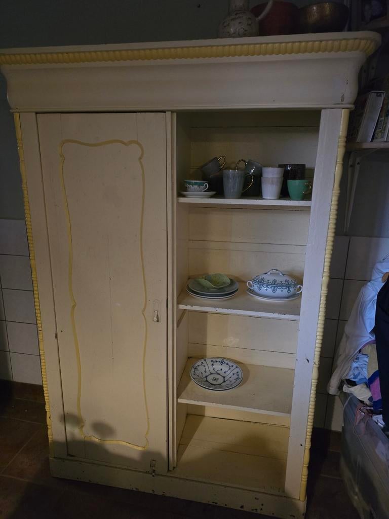 Mooie witte kast geschikt voor servies of linnengoed etc., Huis en Inrichting, Kasten | Buffetkasten, Ophalen of Verzenden, 25 tot 50 cm