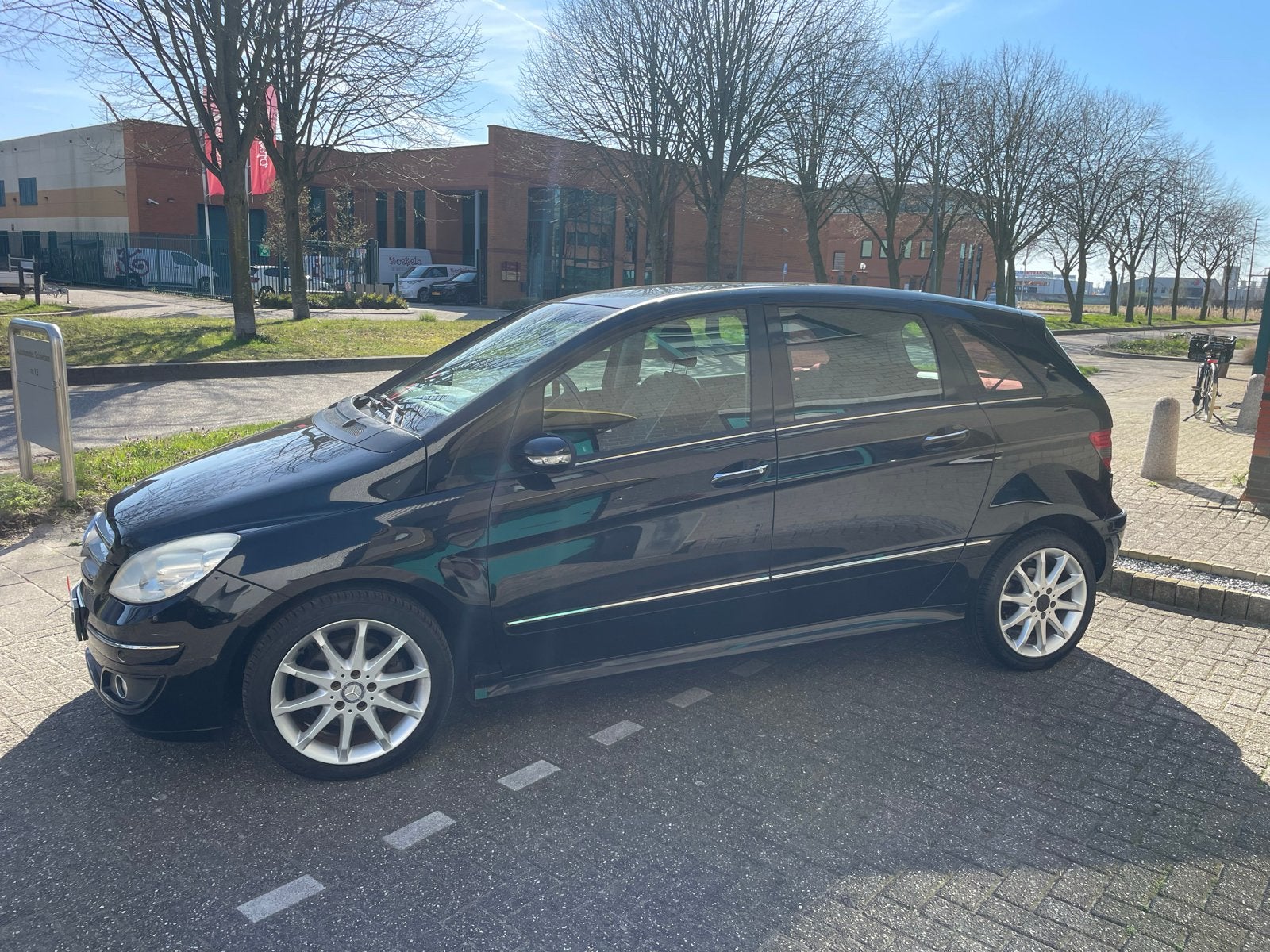 Mercedes-Benz B-Klasse 200| Sport Tourer + 3 MND GARANTIE |, Auto's, Mercedes-Benz, Bedrijf, B-Klasse, ABS, Airbags, Airconditioning