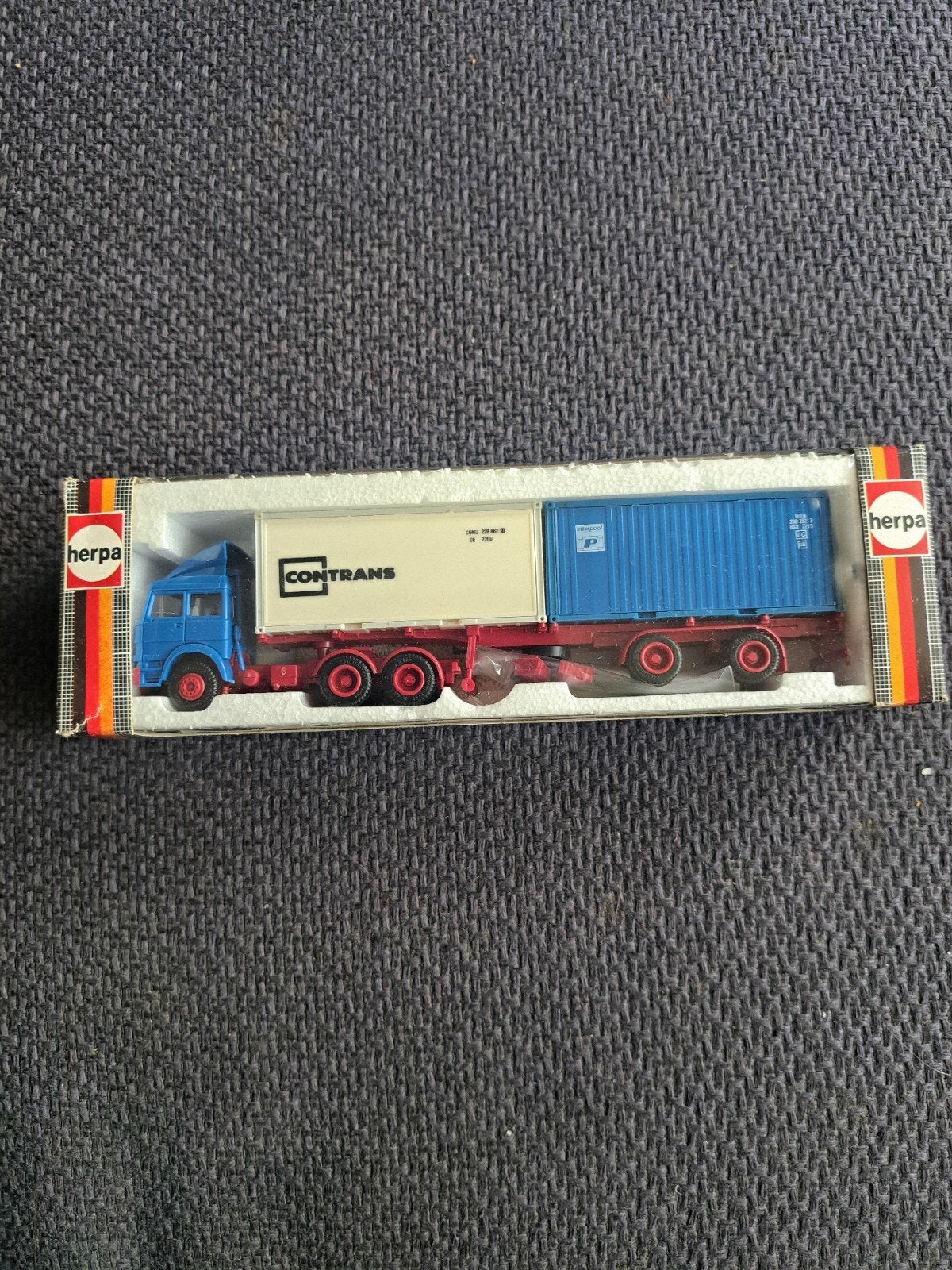 herpa model iveco vrachtauto, Hobby en Vrije tijd, West germany, Zo goed als nieuw, N.b, Bus of Vrachtwagen