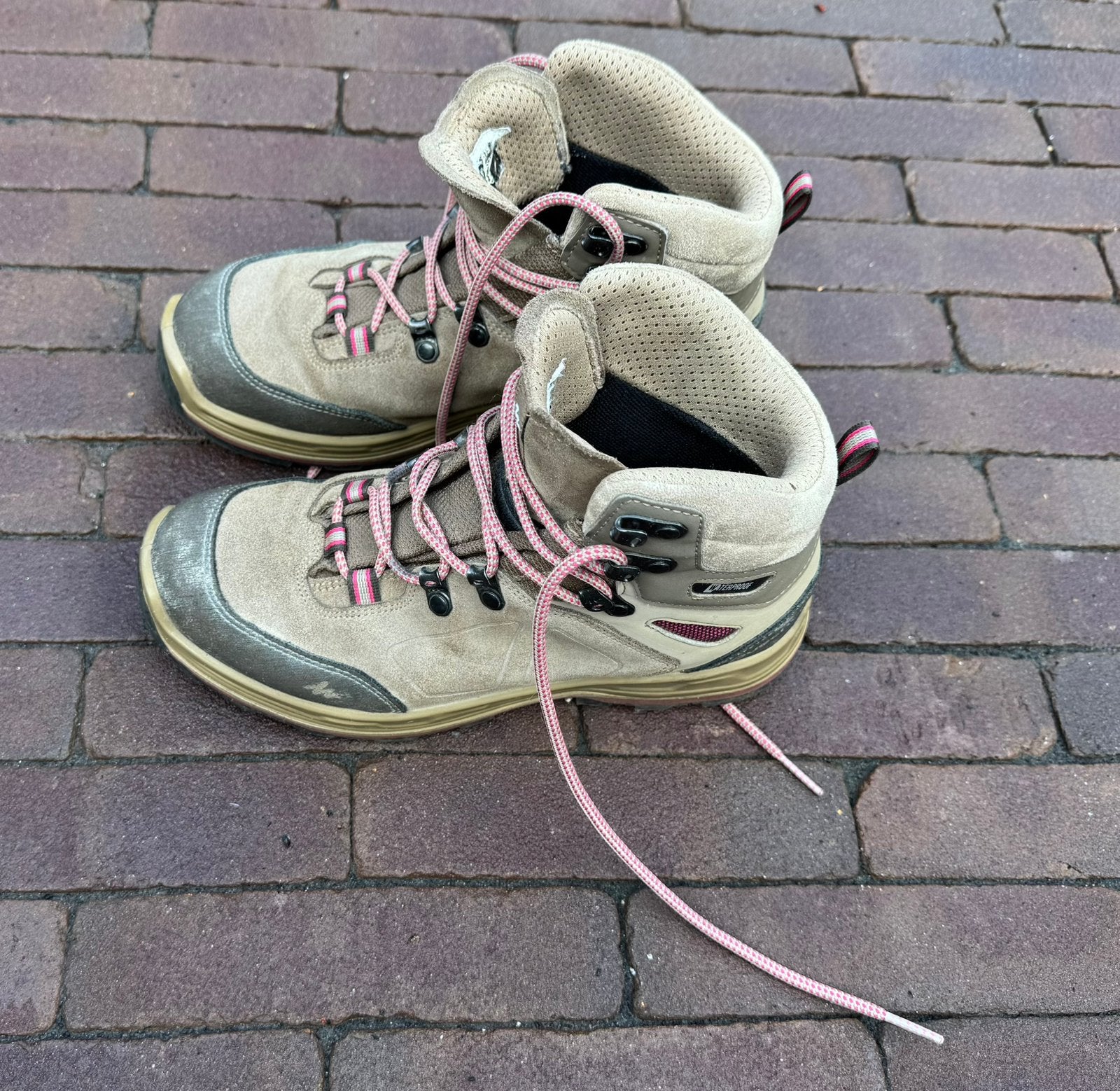 Wandelschoenen dames, Ophalen of Verzenden, Zo goed als nieuw, Schoenen