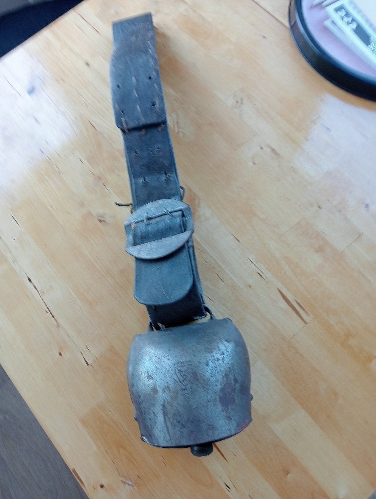 Originele Zwitserse koeienbel, Ophalen