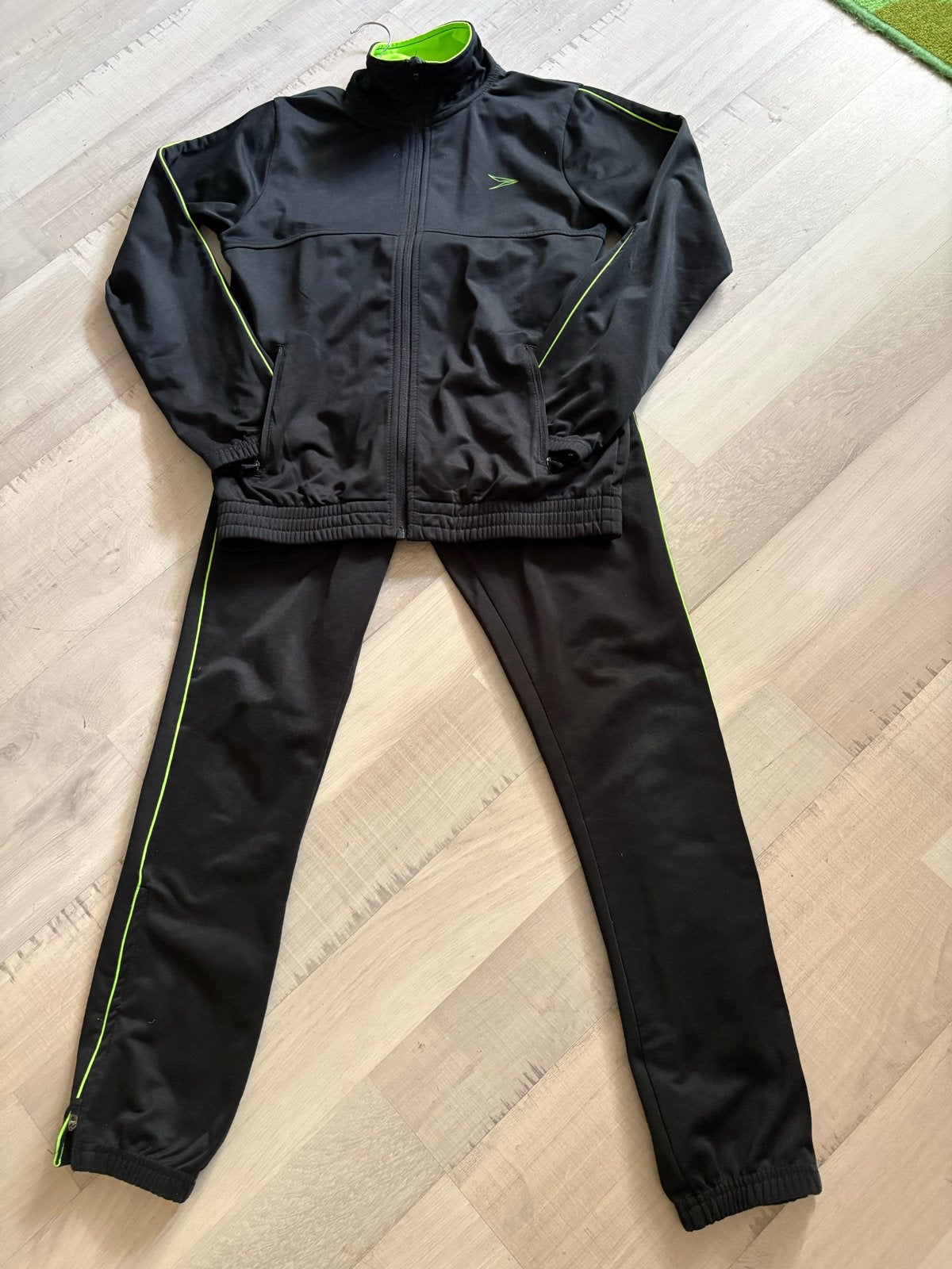 Trainingspak Dutchy met ritsen - Zwart/Neon Groen, Zwart, Overige maten, Ophalen of Verzenden, Zo goed als nieuw