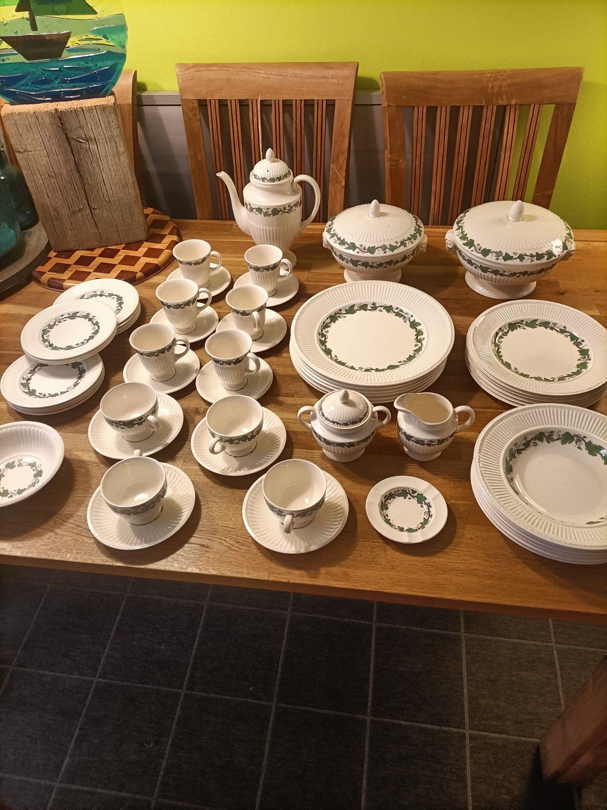 Uitgebreid Wedgwood Stratford Servies - 40-delig, Ophalen of Verzenden, Nieuw, Porselein