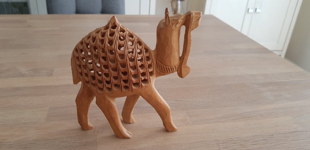 Dromedaris. kameel met baby in buik-Jali-techniek, Verzamelen, Ophalen of Verzenden, Zo goed als nieuw, Dier