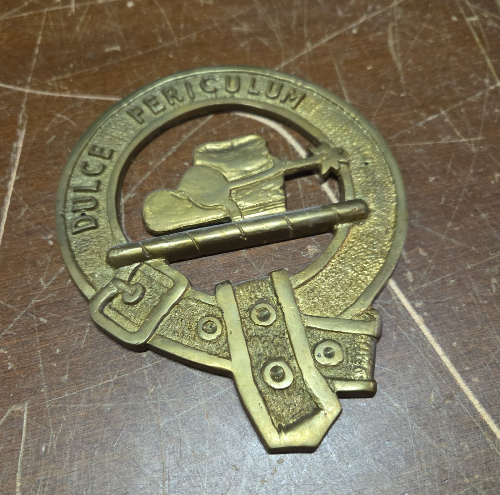 Clan MacAulay messing badge wapenschild Schotland, Overige gebieden, Overige soorten, Ophalen of Verzenden, X