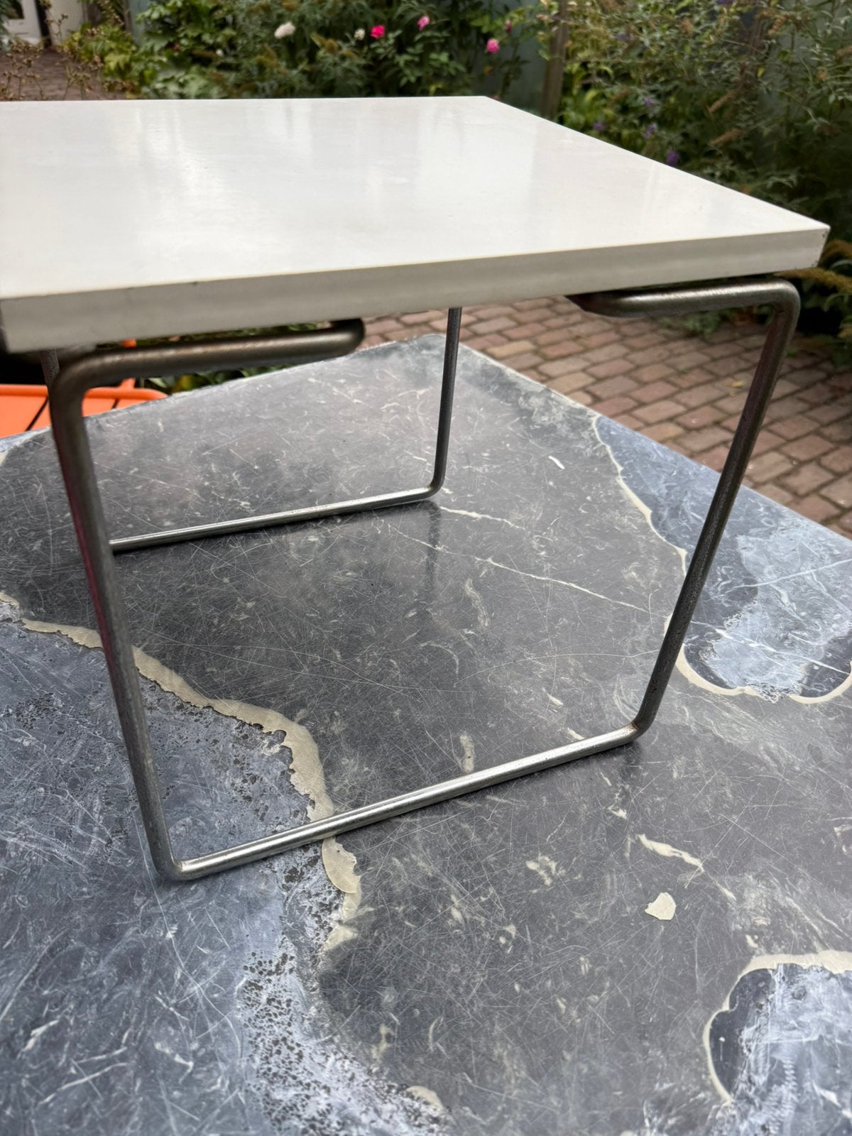 Brabantia bijzettafeltje 30-30-30 cm, Huis en Inrichting, Tafels | Bijzettafels, Ophalen, Minder dan 45 cm, Minder dan 55 cm, Metaal of Aluminium