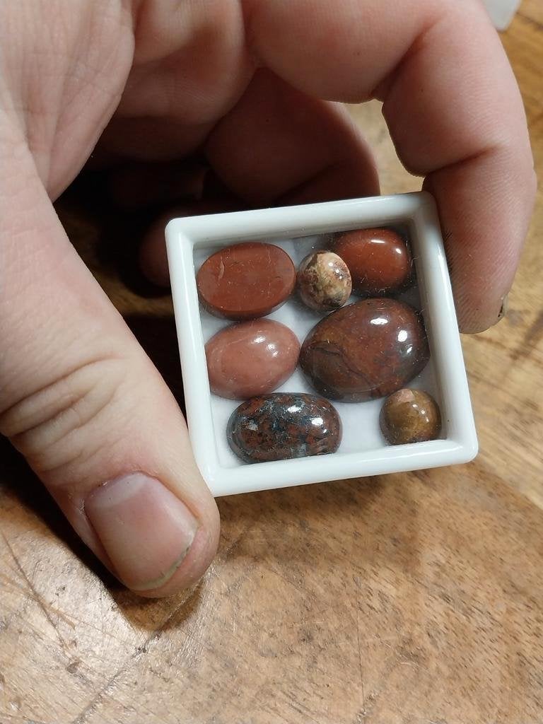 Ovale rode jaspis cabochons, Sieraden, Tassen en Uiterlijk, Ophalen of Verzenden, Zo goed als nieuw