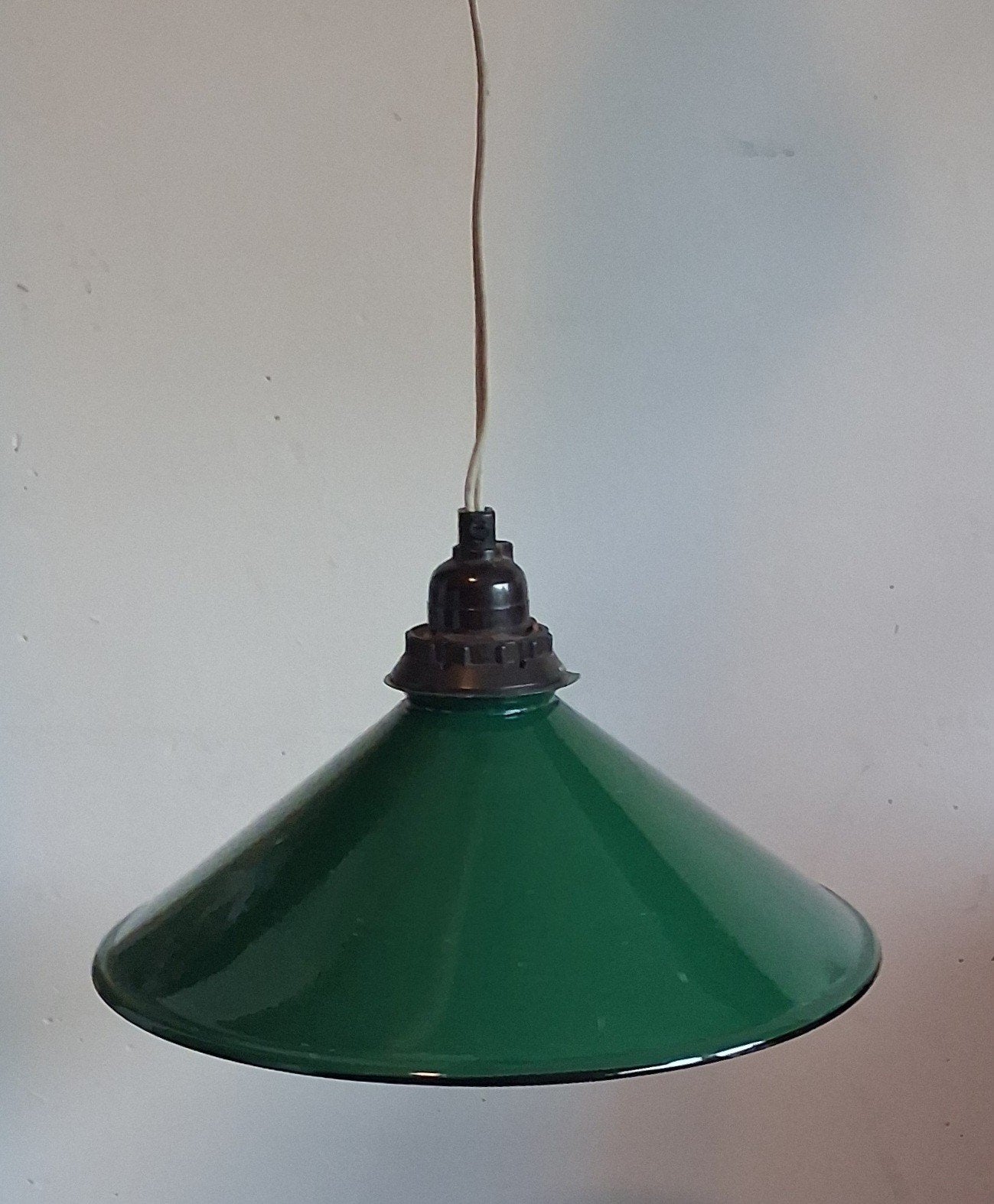 Hanglamp/plafondlamp. Metaal. Emaille. Oud. 25 cm., Ophalen, E27 (groot), Zo goed als nieuw, Mid-century