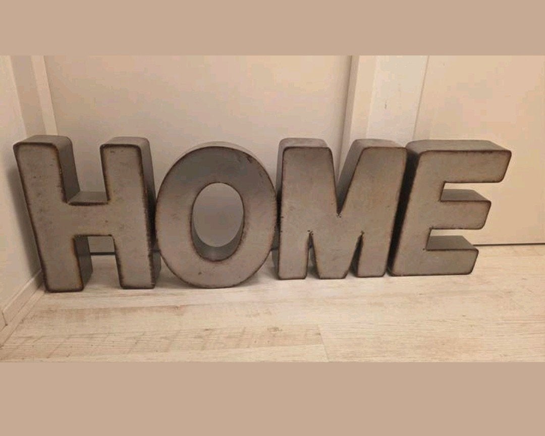 grote ijzeren letters HOME, Ophalen, Metaal