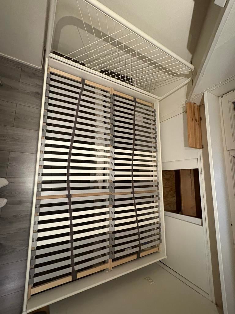 Bed 140x200 cm met lattenbodem - Wit metalen frame, Huis en Inrichting, Slaapkamer | Bedden, Ophalen, Gebruikt, Wit, Tweepersoons