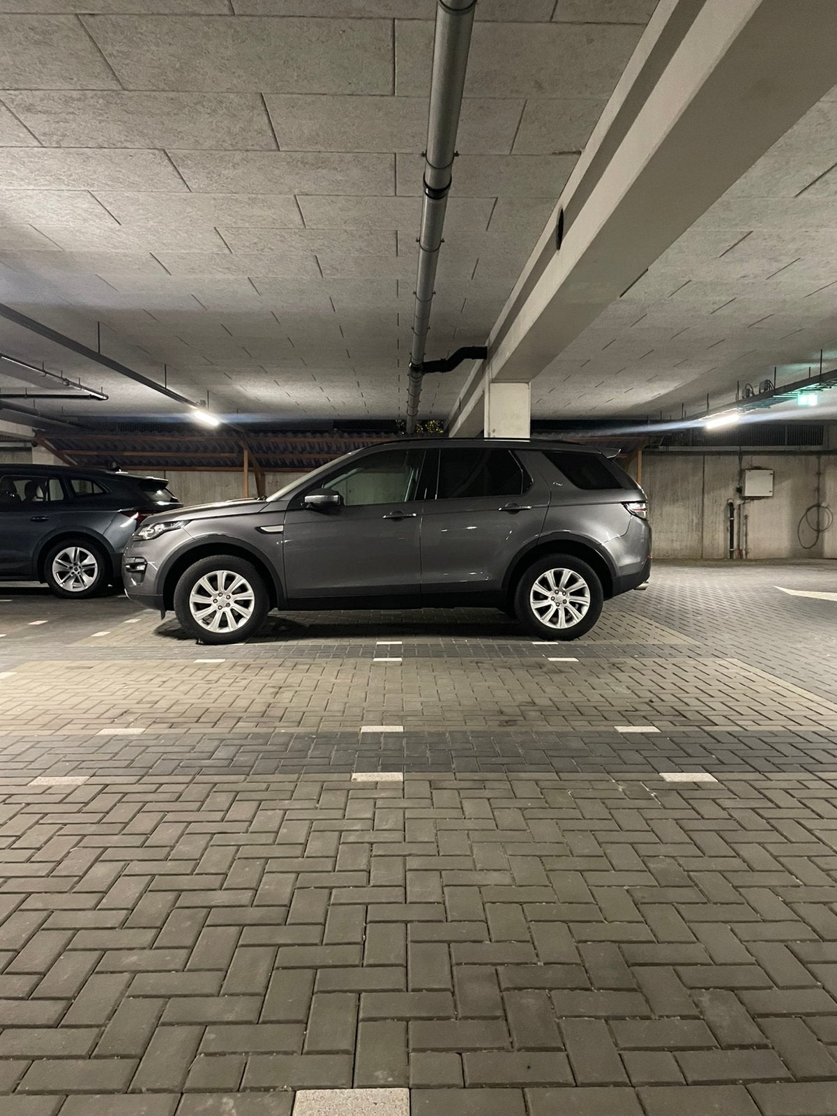 Land Rover Discovery Sport 2.0 HSE 2015 Benzine, Auto's, 1733 kg, Zwart, 4 cilinders, 2000 kg