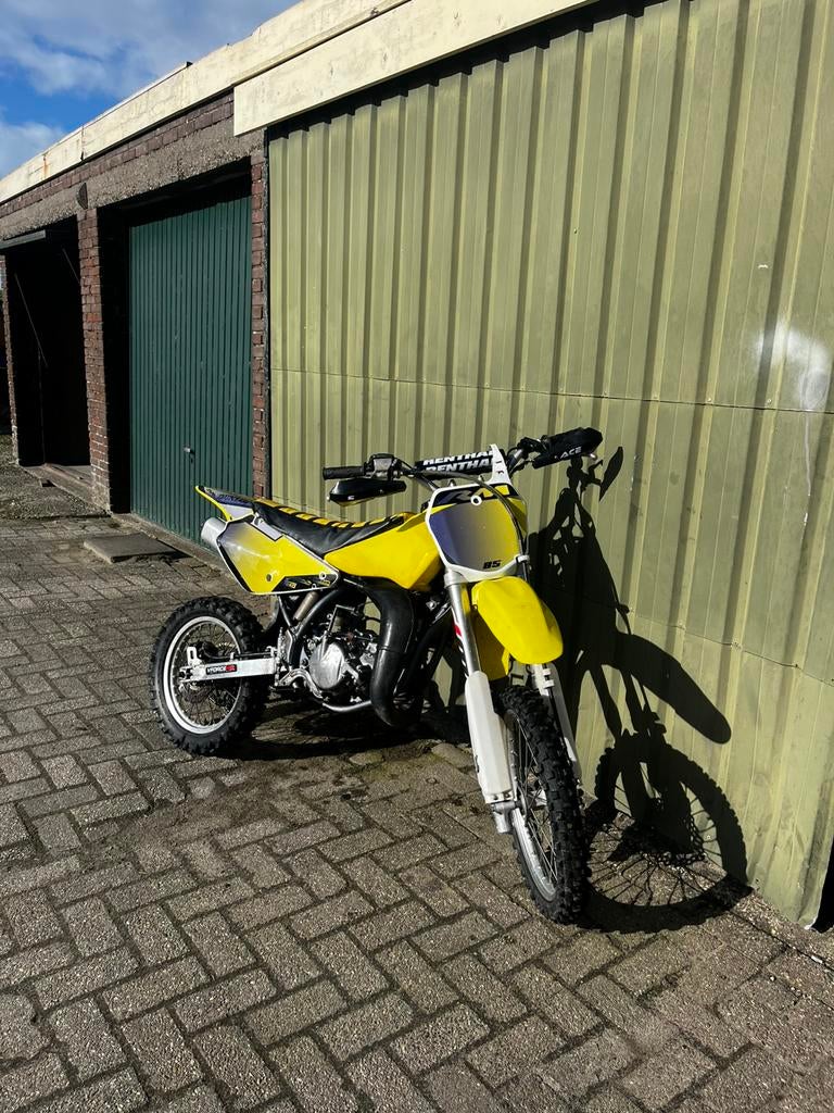 Suzuki rm 85, Fietsen en Brommers, Brommers | Crossbrommers, Ophalen, Zo goed als nieuw, Suzuki