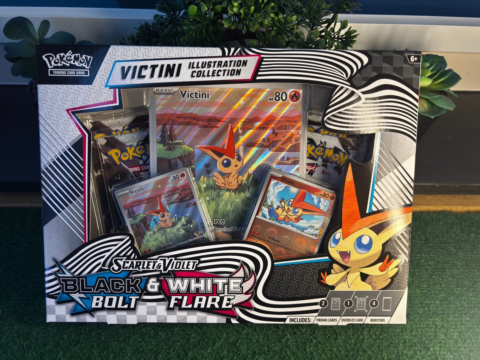 Pokémon Victini illustration Collection box !!, Hobby en Vrije tijd, Ophalen of Verzenden, Nieuw, Overige typen, Foil