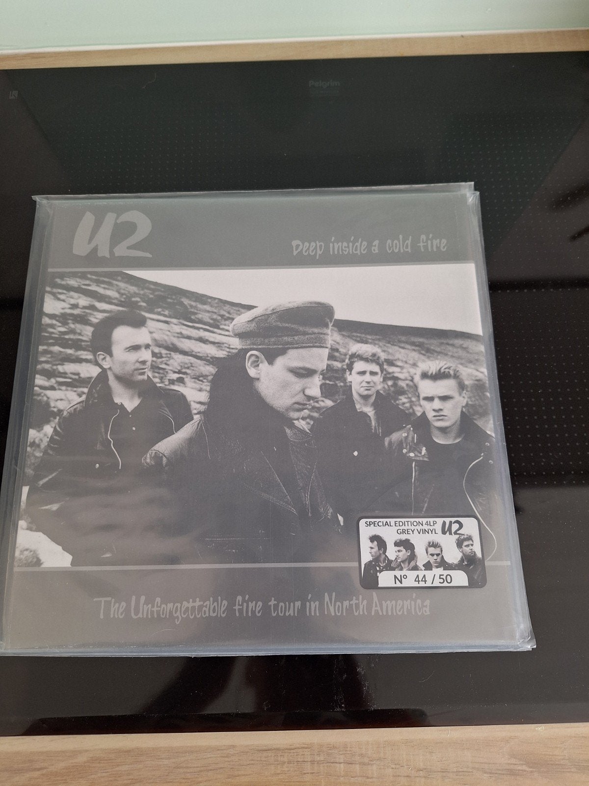 U2 - Deep Inside A Cold Fire -Special Edition 4LP Grey Vinyl, Boxset, Verzenden, 12 inch, Nieuw in verpakking