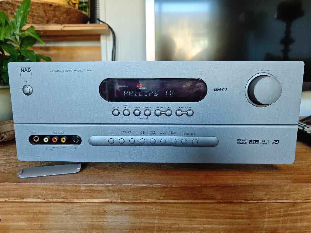NAD T753 Surround receiver voor de hobbyist + afstandsbed, Ophalen of Verzenden, Gebruikt, 120 watt of meer, Overige merken