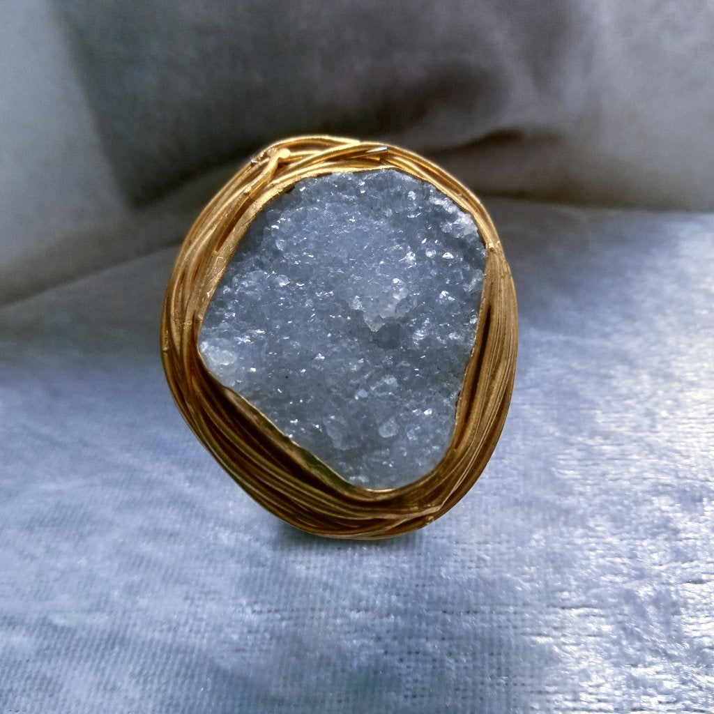 Prachtige Grote Handgemaakte Vergulde Ring met Bergkristal, Verzenden, Overige materialen, Ring, Met edelsteen