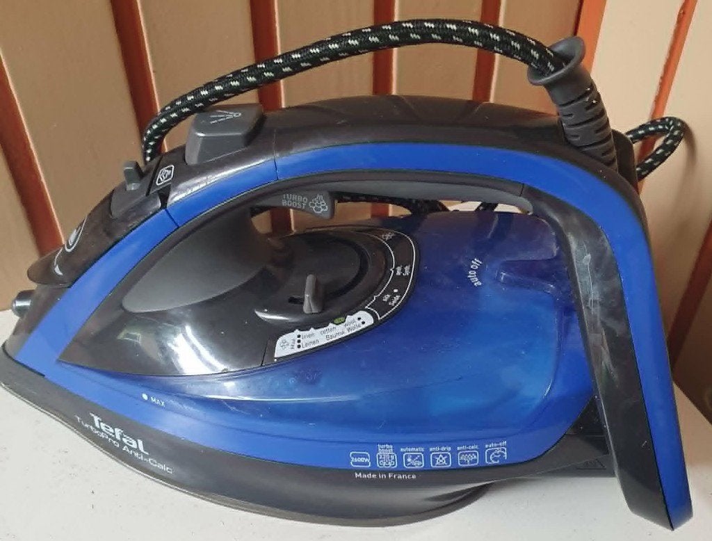 tefal stoomstrijkijzer turbopro anticalc, Witgoed en Apparatuur, Ophalen of Verzenden, Gebruikt, Strijkijzer met snoer