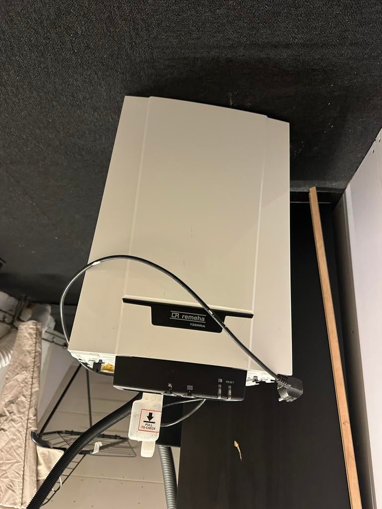 Remeha Tzerra 2017 - lekkend gasblok, Ophalen, Minder dan 60 cm, Cv-ketel of Combi-ketel, 30 tot 80 cm