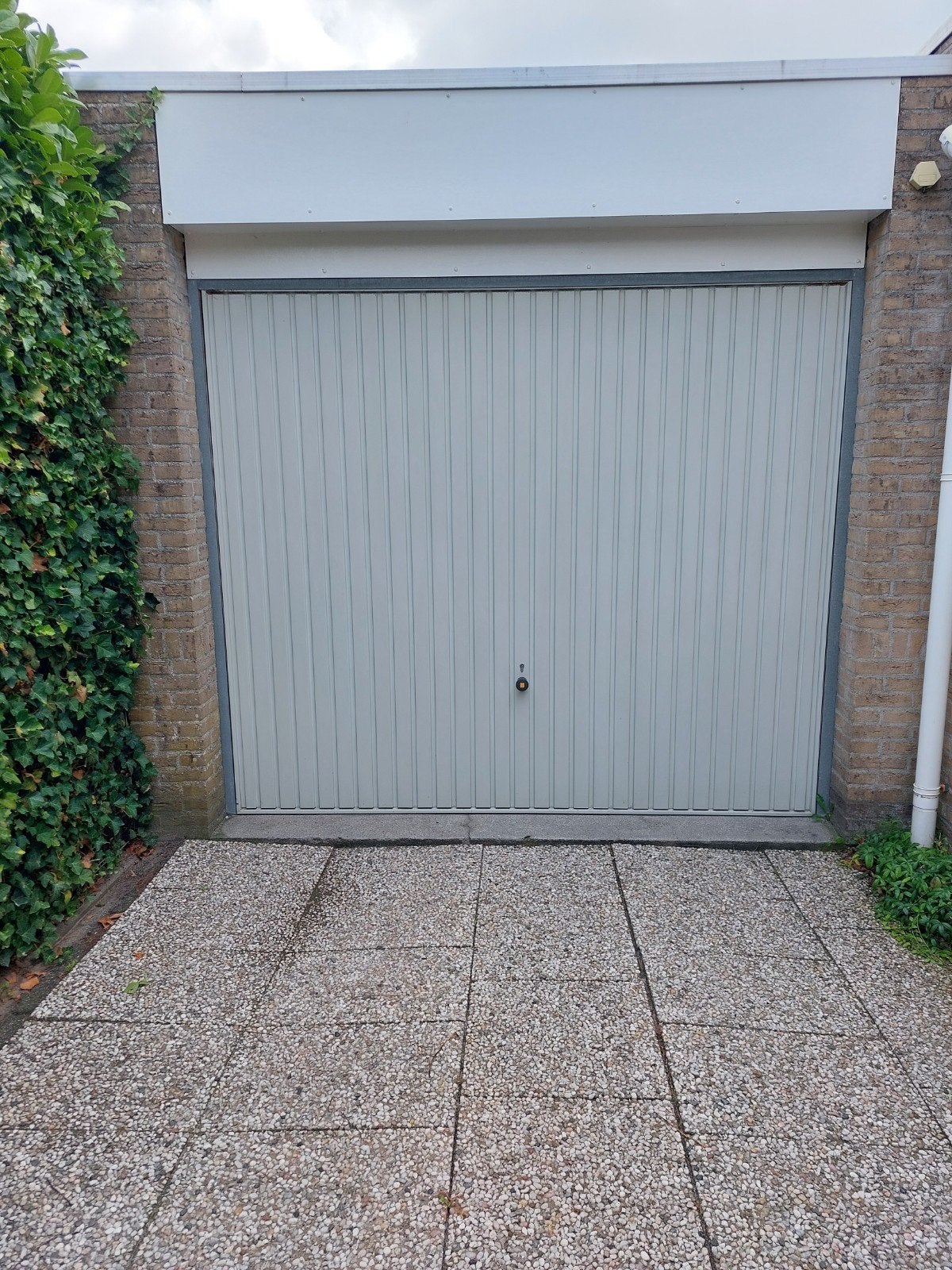 Garagekanteldeur met garagedeuropener met afstandbediening, Ophalen, Gebruikt, 120 cm of meer, Garagedeur